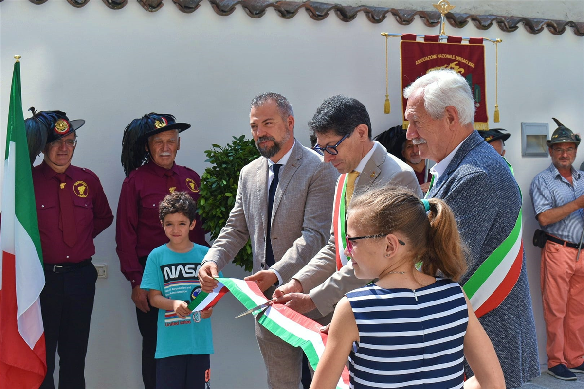 taglio del nastro del nuovo ingresso di palazzo Mossi